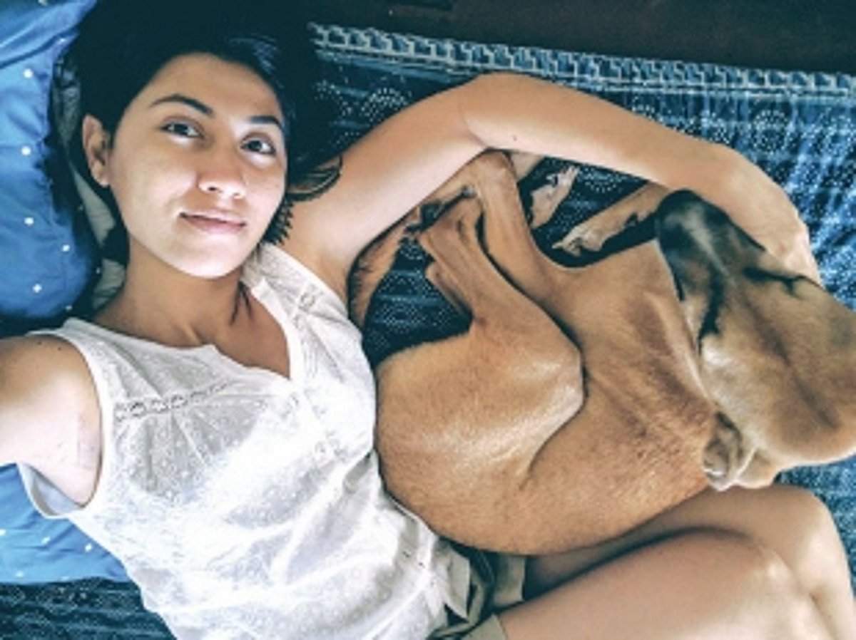 She lures with her food...and it's all Vegan!