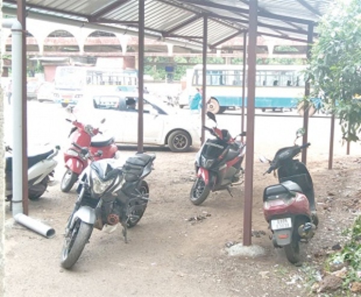 Shed meant for passengers being used for parking
