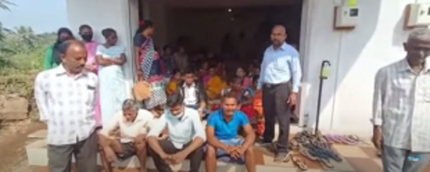 Shel-Melauli villagers relaunch agitation at panchayat premises