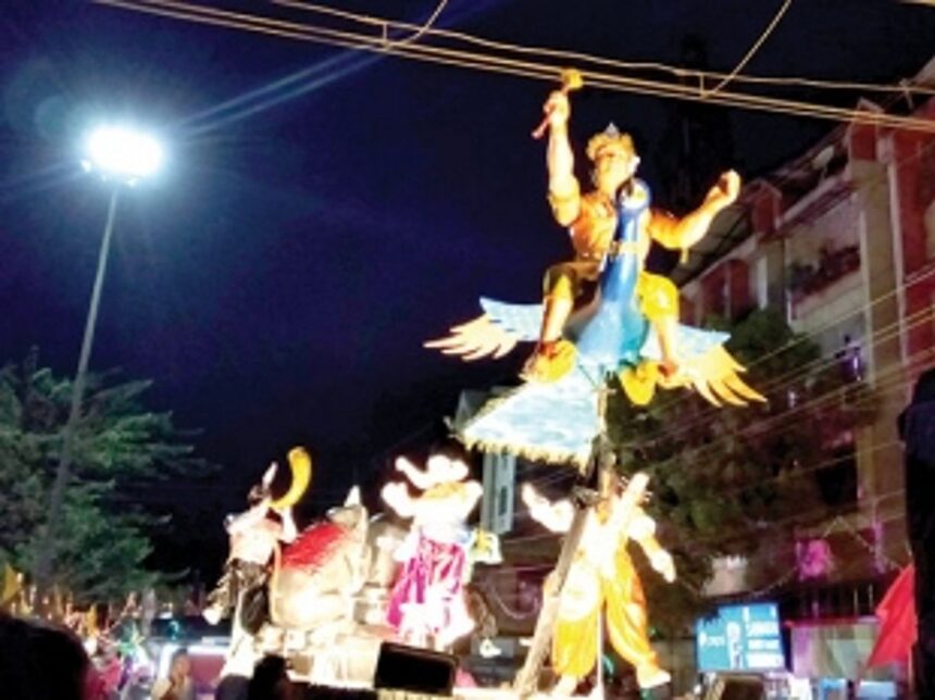 Shigmo floats enthrall crowds in Ponda