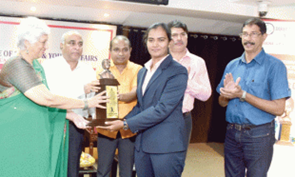 Shikha eyes World T20 glory