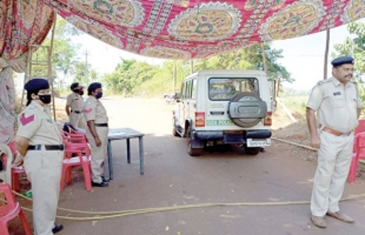 Shirgao stays locked down on zatra day