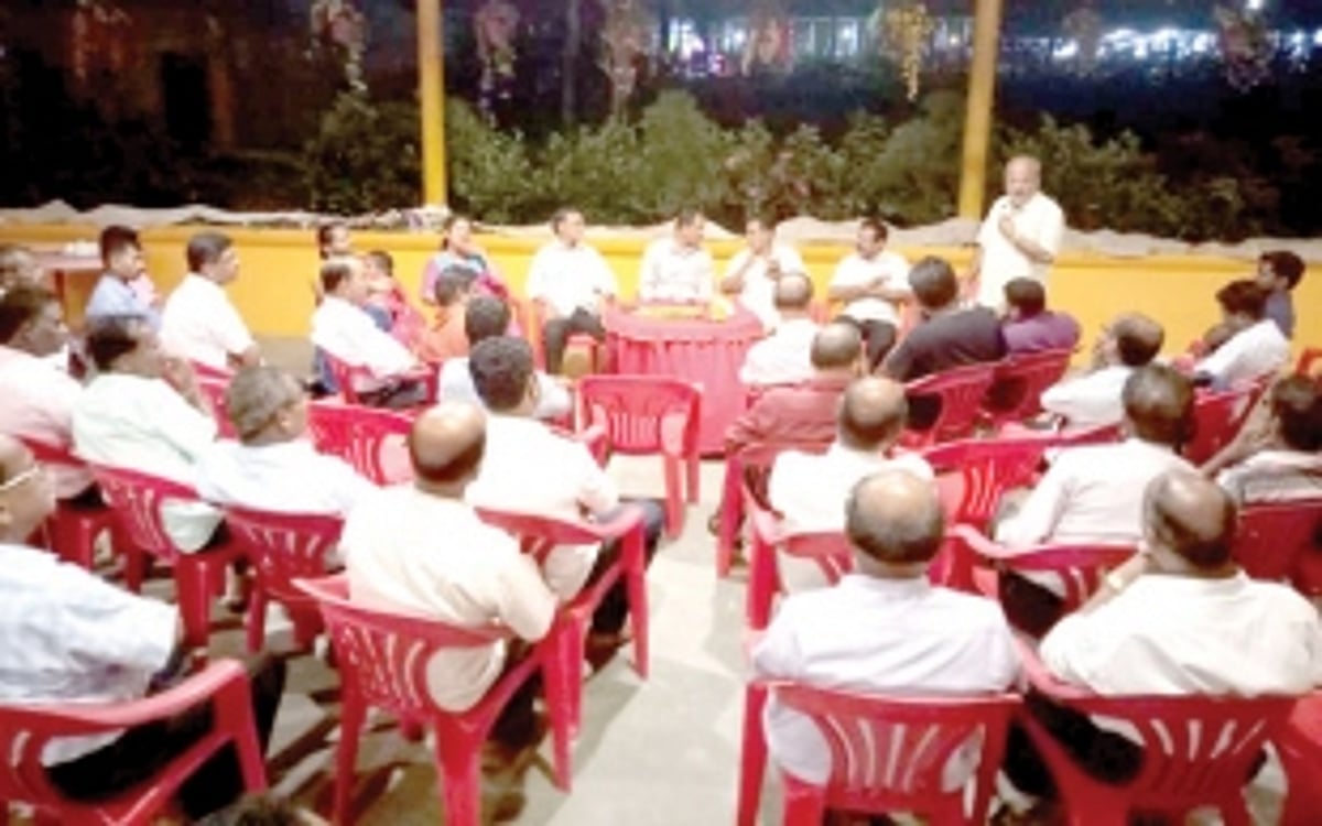 Shiroda Congressmen vow to defeat Shirodkar