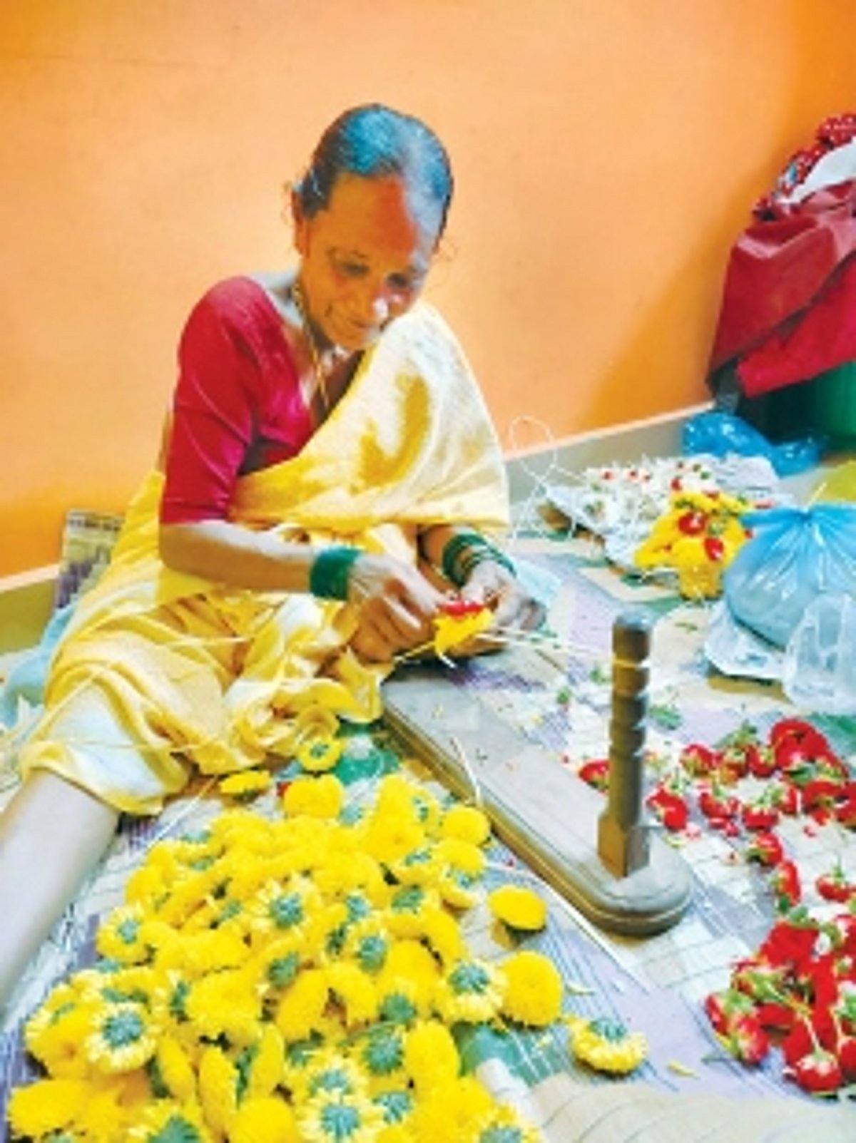 Shiroda’s gutsy ‘Flower Woman’ Savita Vaidhya has flourished amidst adversity