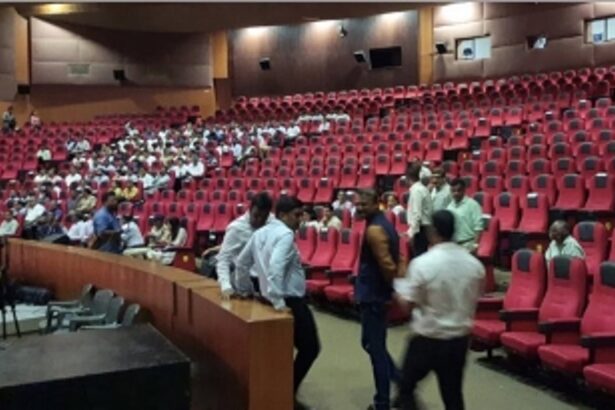 Shirodkar, Shetye left red-faced as only a few attend Janata Darbar at Sankhali