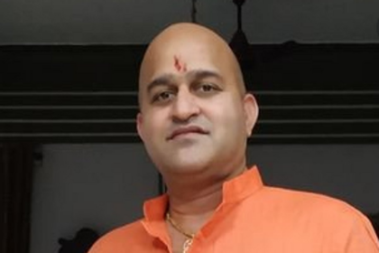 Shiv Sena demands  apology from CM for  irresponsible statement