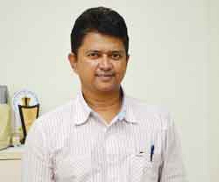 Shocked at FIR, Elvis cries foul