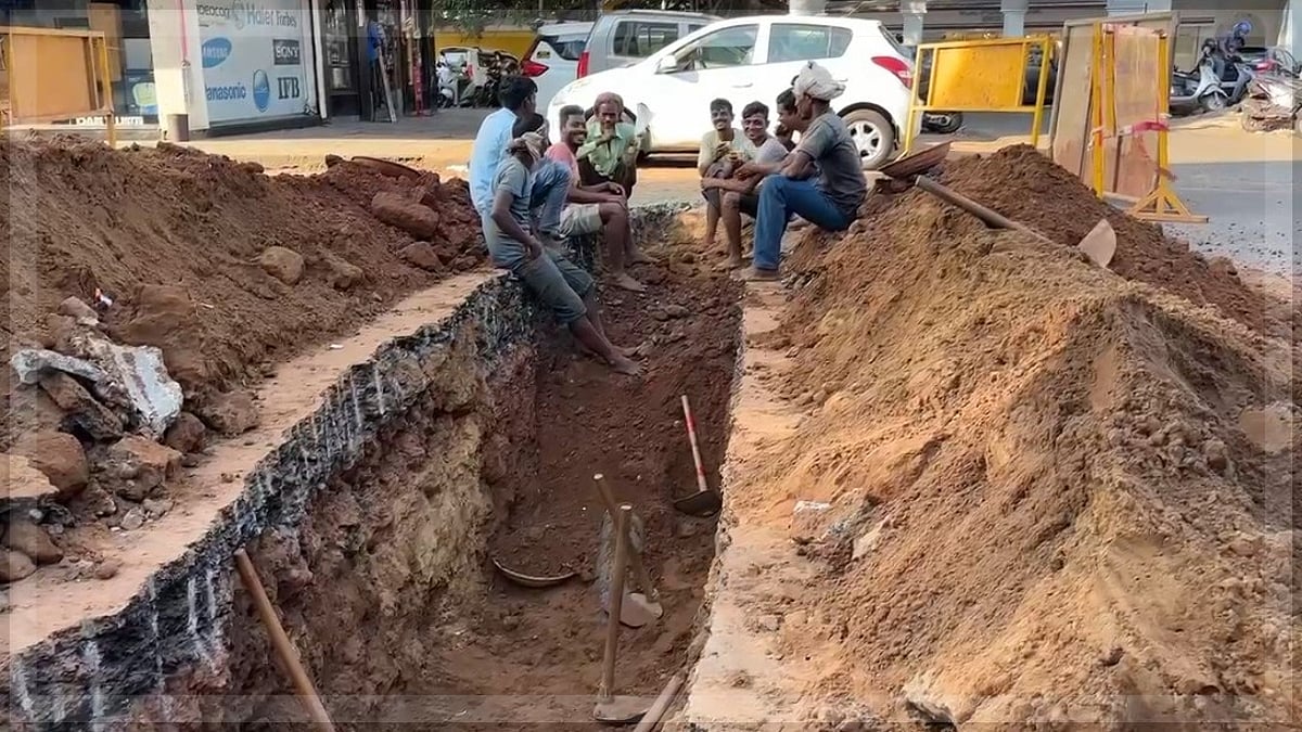 Should Nitin Gadkari Visit Panjim to Address Smart City Woes?