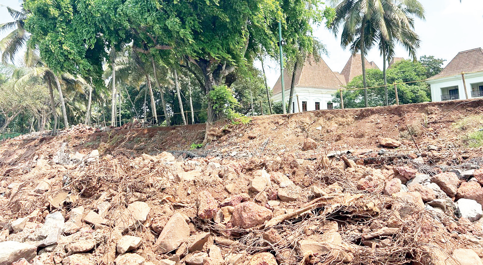 Show cause notice to resort over illegal construction at Bambolim
