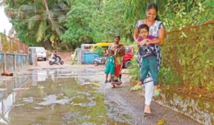 Showers cause sewage overflow in junta quarters at Vasco 1 Showers cause sewage overflow in junta quarters at Vasco