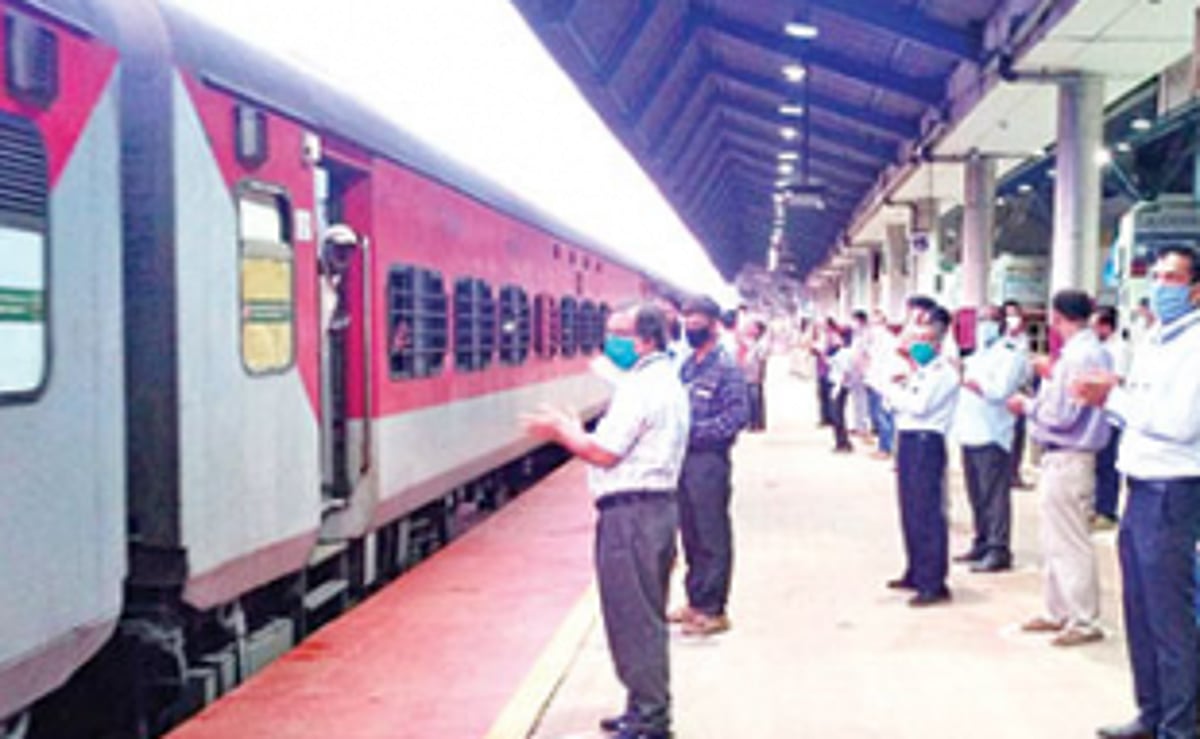 Shramik trains continue to ferry migrants