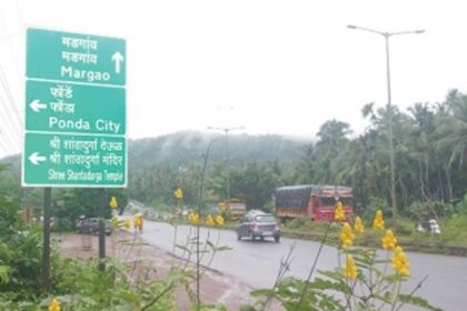 Signboard showing Shantadurga Temple in wrong direction confuses tourists, claim Kavlem  locals