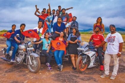 Singing cheers for FC Goa