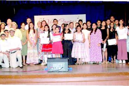 Singing melodious songs in Portuguese