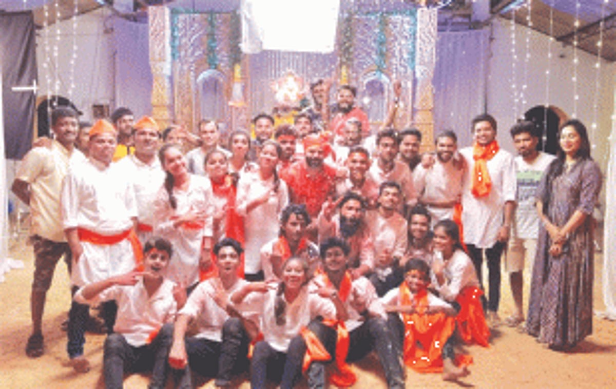 Singing praises to Lord Ganesh in Konkani