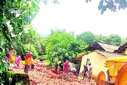 Siolim-Sodiem VP swings into
action, issues stop work order
against alleged illegal road