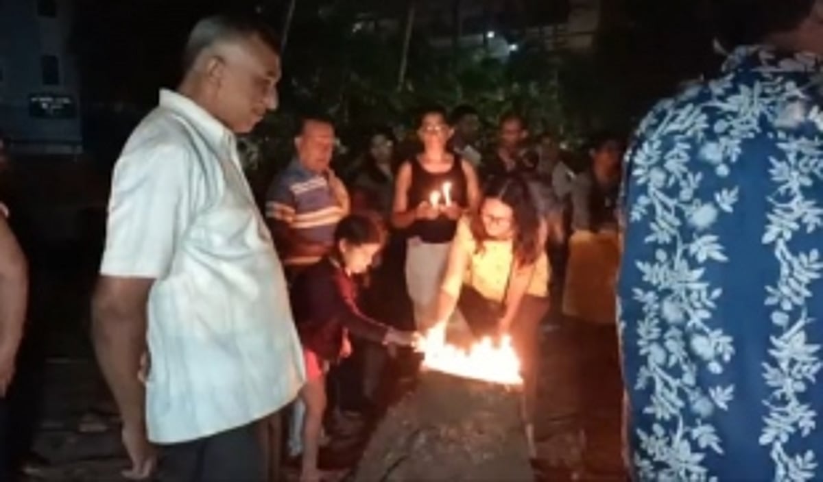 Siolim roads lit with anger and solidarity for environment protection