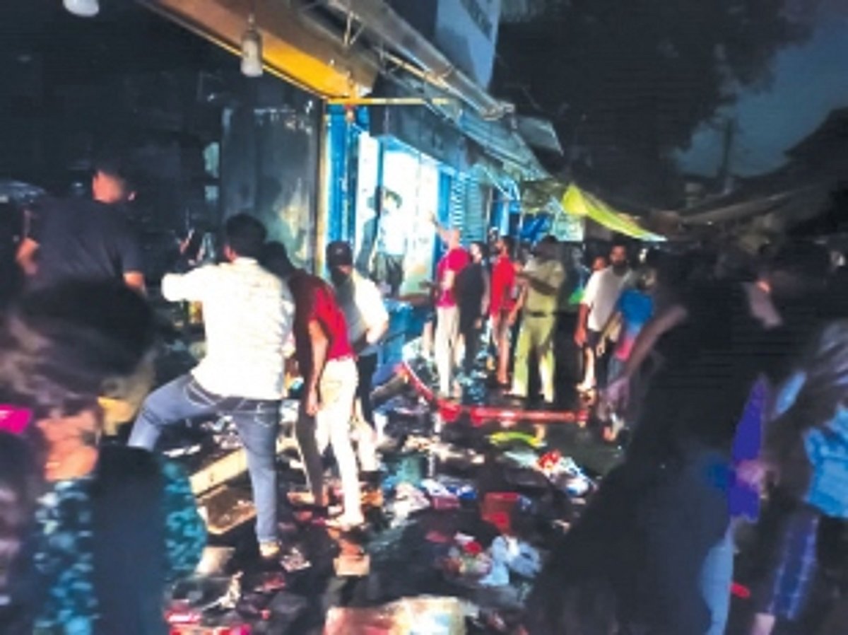 Six shops gutted at Bicholim market