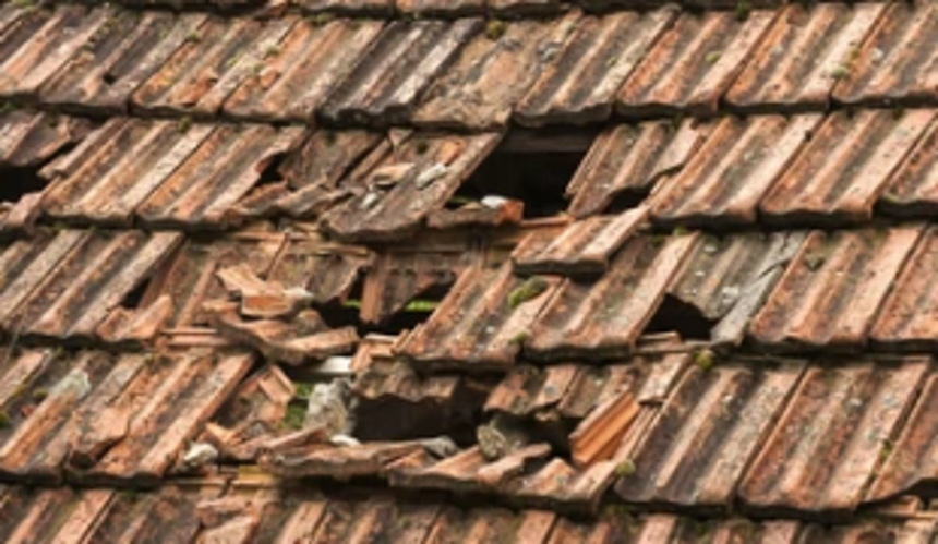 Small portion of Ucassaim talathi’s office roof breaks loose 1 Small portion of Ucassaim talathi’s office roof breaks loose