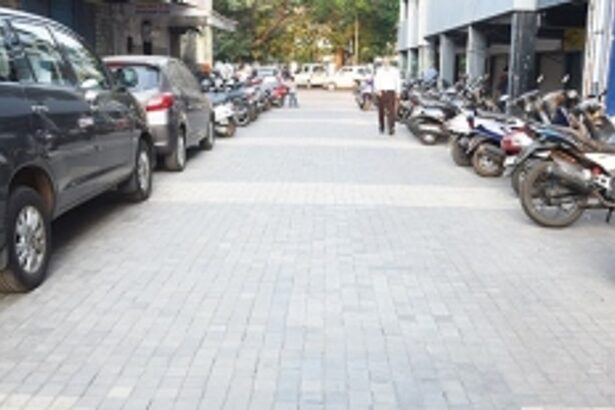 Smart City contractor replaces cracked paver blocks near Panjim Municipal Garden