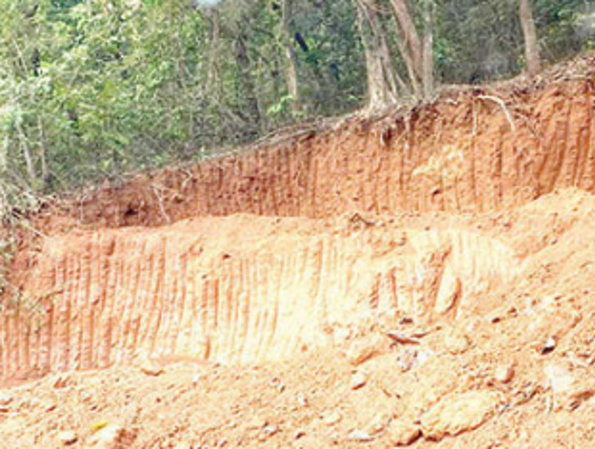 Sodiem Siolim villagers irked over hill cutting