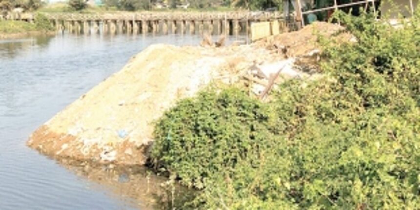 Soil dumped in river at  Mandrem upsets locals