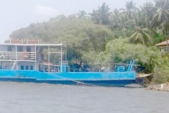 Solve frequent Divar ferry breakdowns