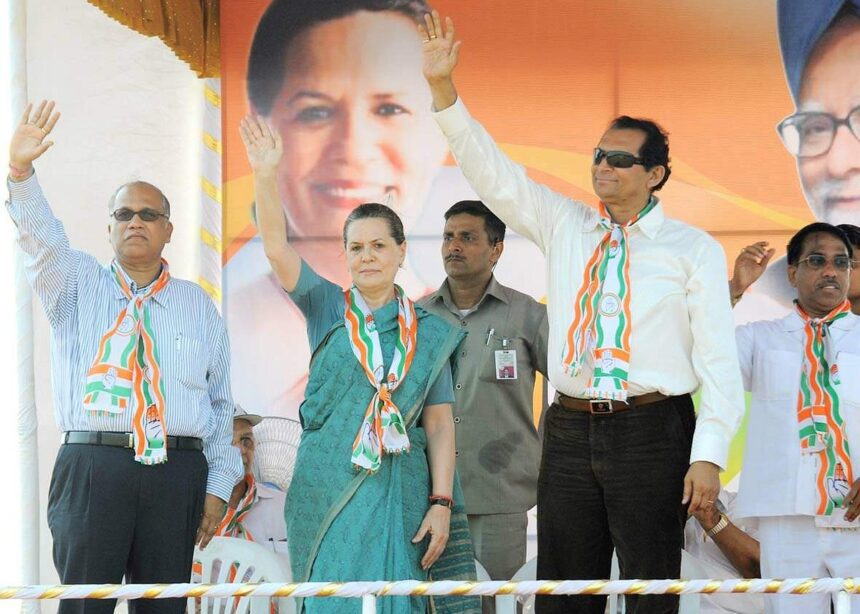 Sonia Gandhi waves to the crowd along with party candidate Francisco Sardinha and Chief Minister Digambar Kamat at Fatorda, Margao. 1 Sonia Gandhi waves to the crowd along with party candidate Francisco Sardinha and Chief Minister Digambar Kamat at Fatorda, Margao.