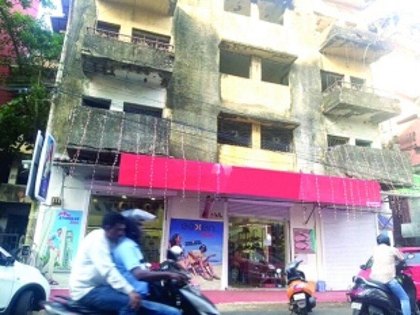 South Collector directs civic body to demolish unsafe building in Margao 1 South Collector directs civic body to demolish unsafe building in Margao