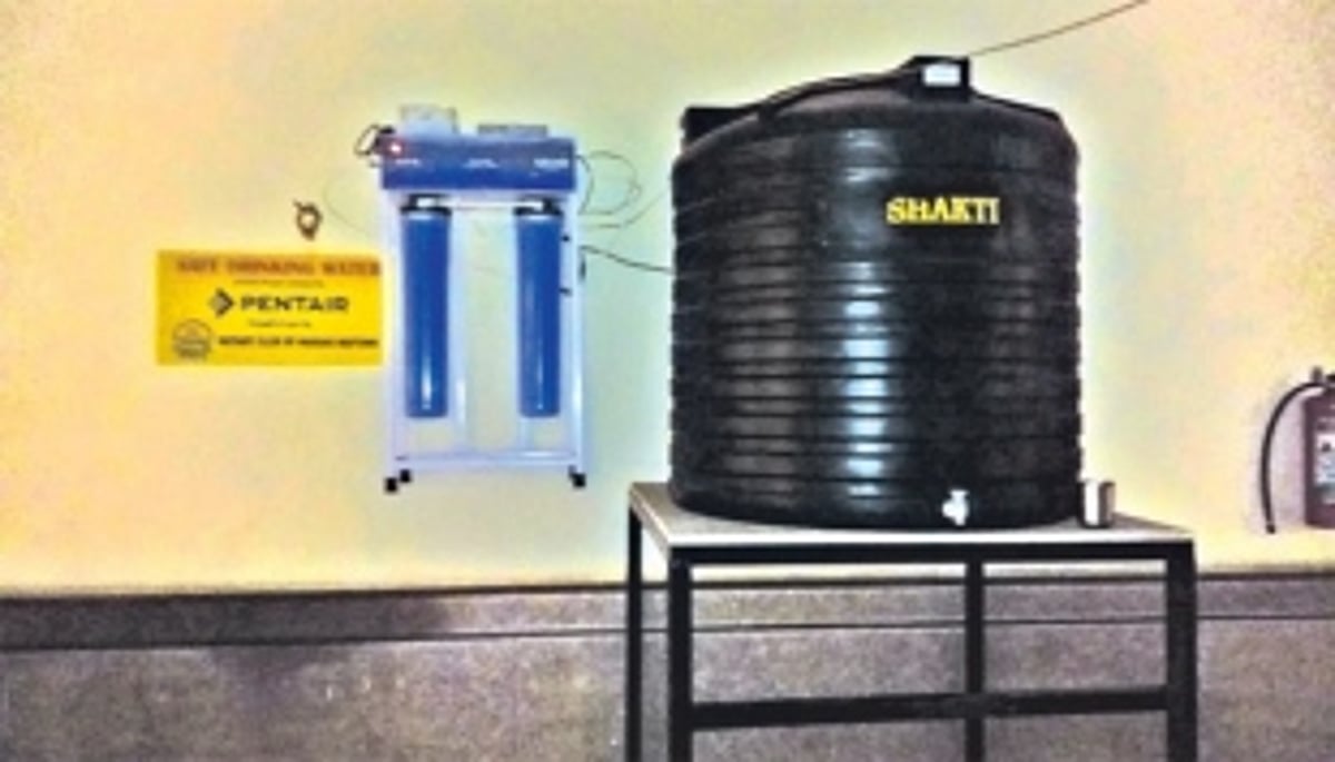 South Goa Collectorate offers drinking water in a Sintex?