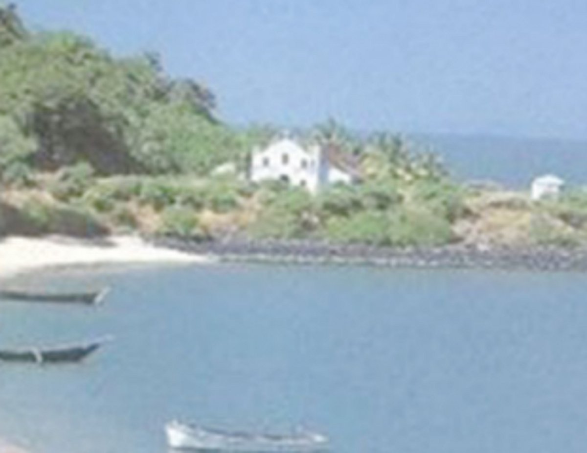 South MP slams govt  over seat reservation