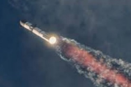 SpaceX Starship Test Flight Ends in Disaster: Spacecraft Disintegrates After Launch