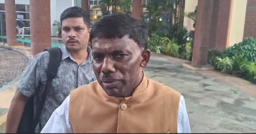 Speaker dismisses disqualification petition against eight rebel MLAs 1 Speaker dismisses disqualification petition against eight rebel MLAs