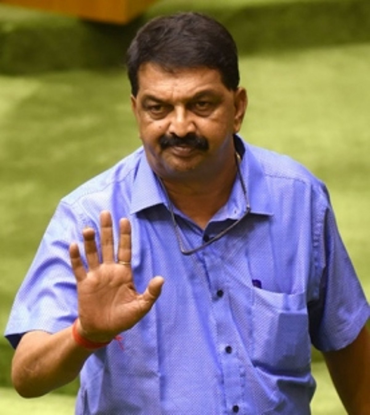 Speaker in hospital for cardiac aliment