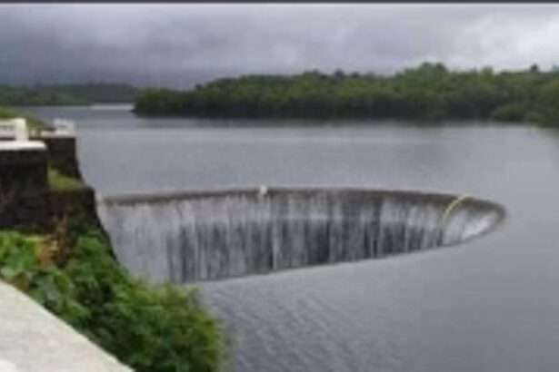 Spectacular Scene Unfolds as Dam Reaches Crest Overflow on Unprecedented Date