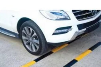 Speed barriers   demanded on   Raia roads