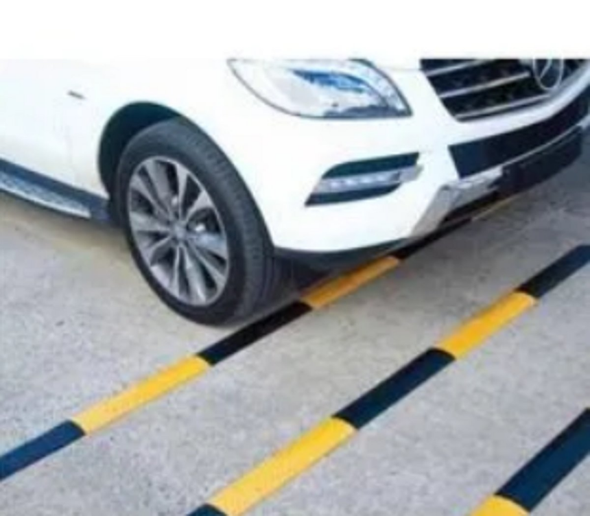 Speed barriers   demanded on   Raia roads