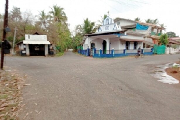 Speed breakers need of the hour at Teen Vanto junction