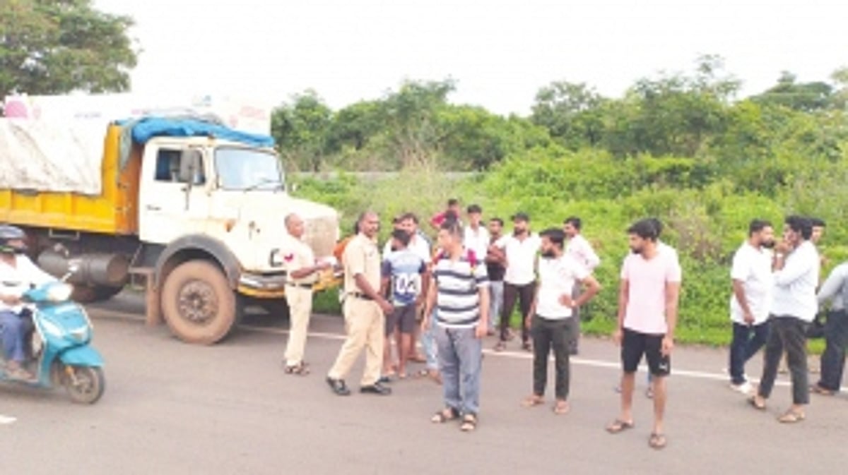 Speeding truck knocks down, critically injures 14-yr-old student at Zuarinagar