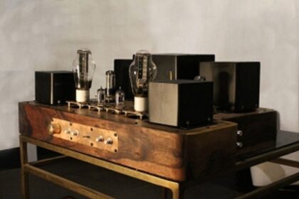 Spinning vinyls and stirring cocktails, the story of an audiophile