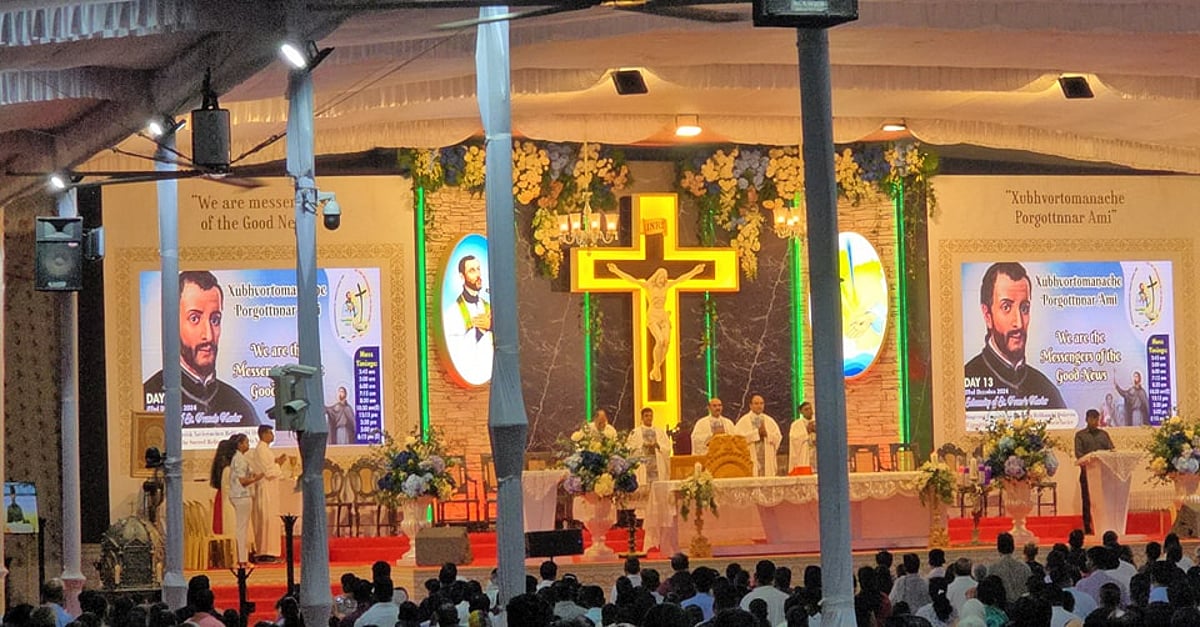 Spiritual Spectacle in Old Goa: Devotees Celebrate St. Francis Xavier's Feast Amid Sacred Relics Exposition