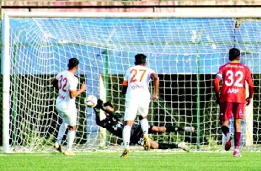 Sporting Clube go down fighting