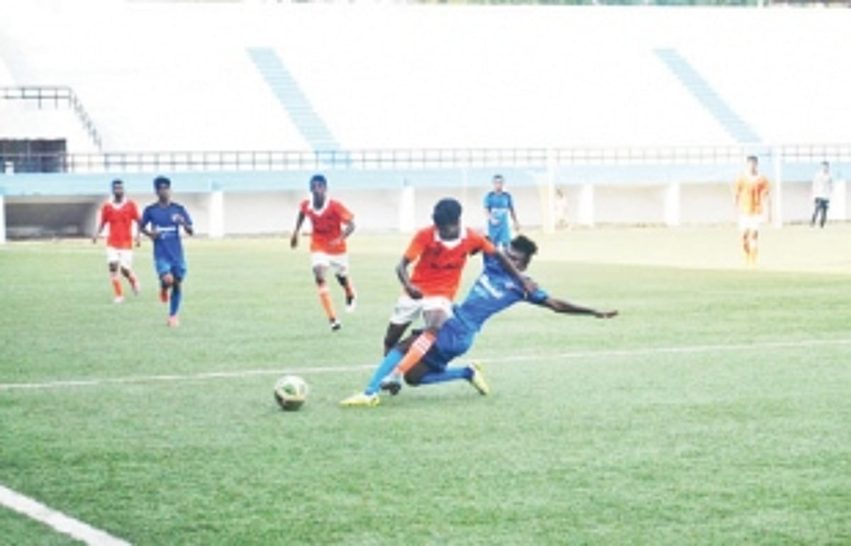 Sporting Clube punish 10-man Churchill Bros