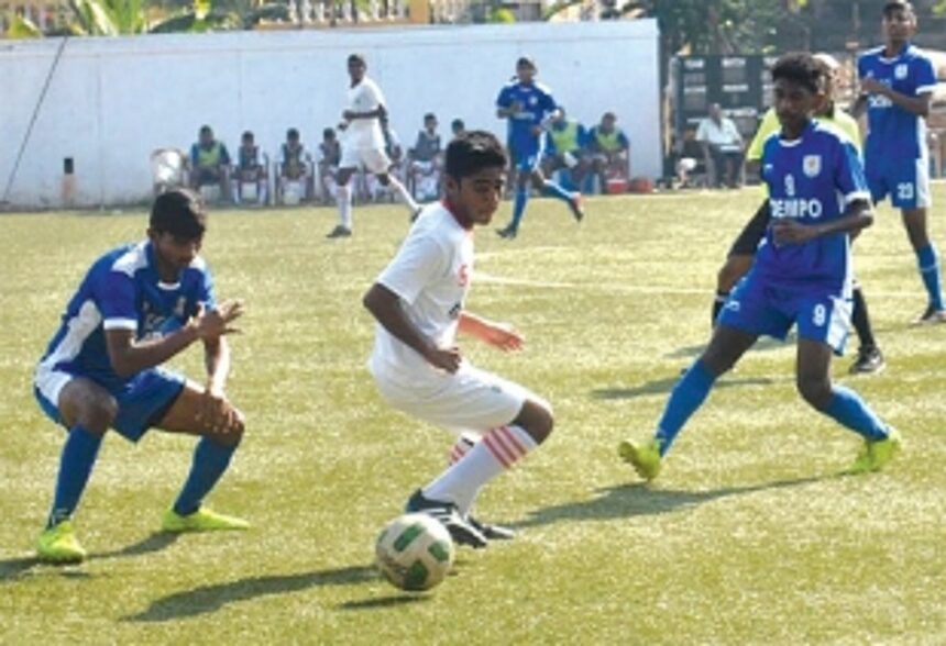 Sporting down Dempo SC, enter semis 1 Sporting down Dempo SC, enter semis