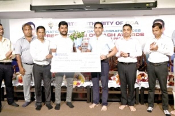 Sports achievers receive State Govt cash awards