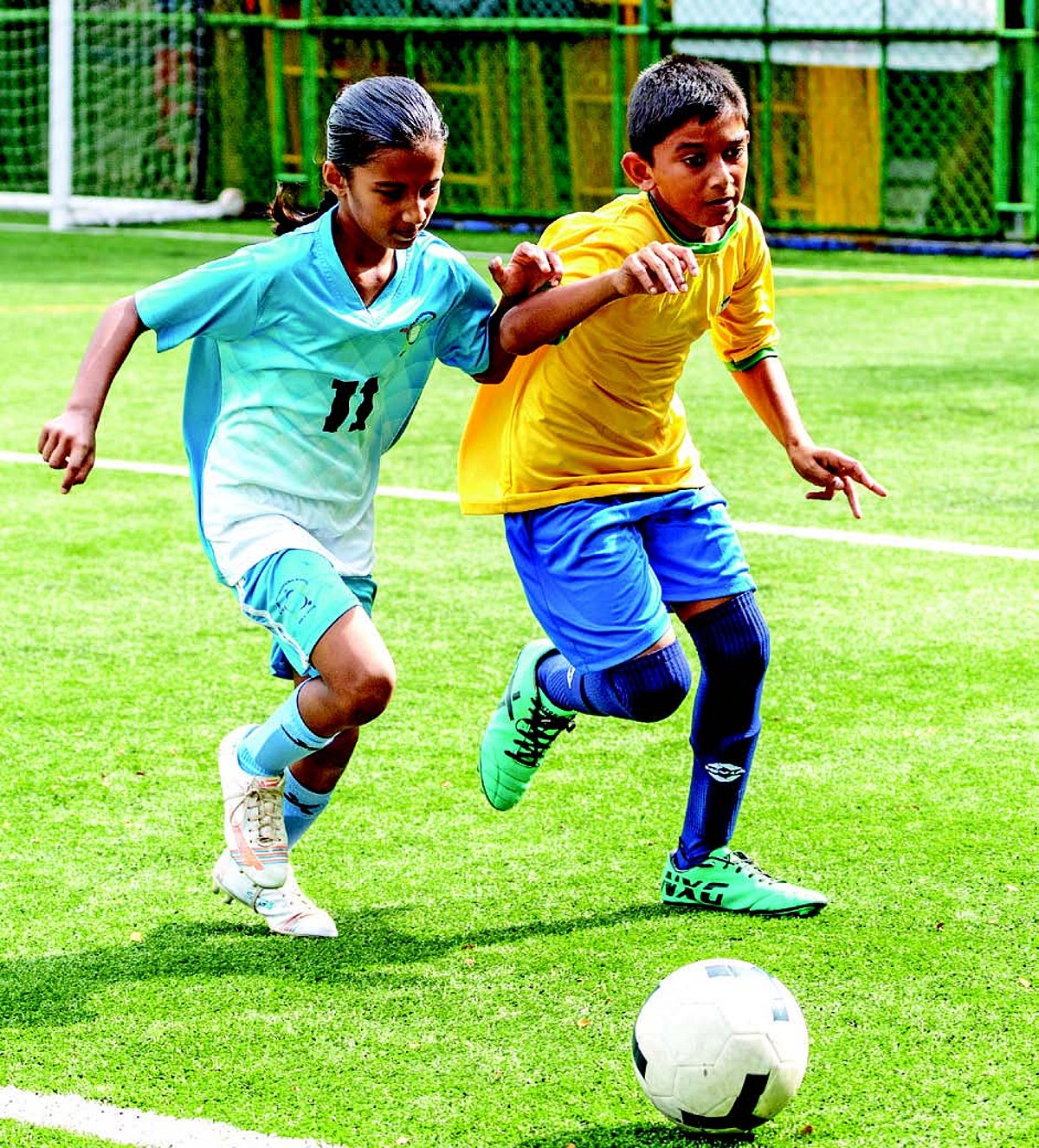 St Anne’s Institute, St Pius X HS
march into next round