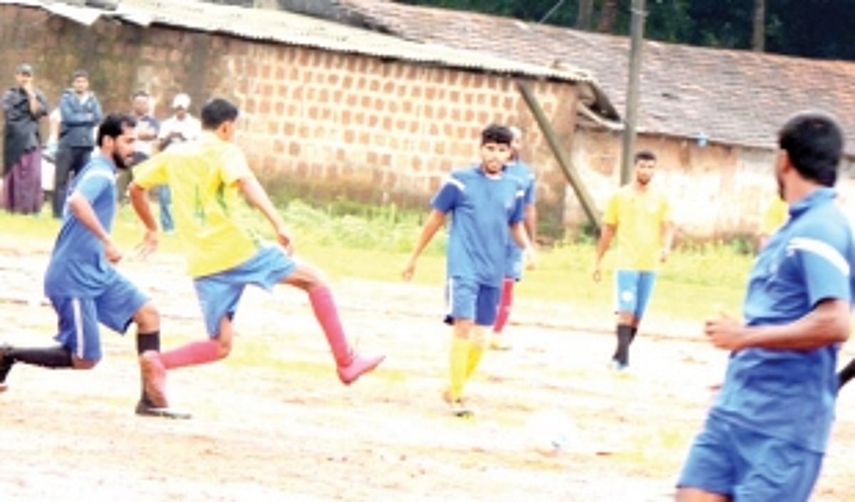 St Anthony SC edge past Navelim Villagers Union