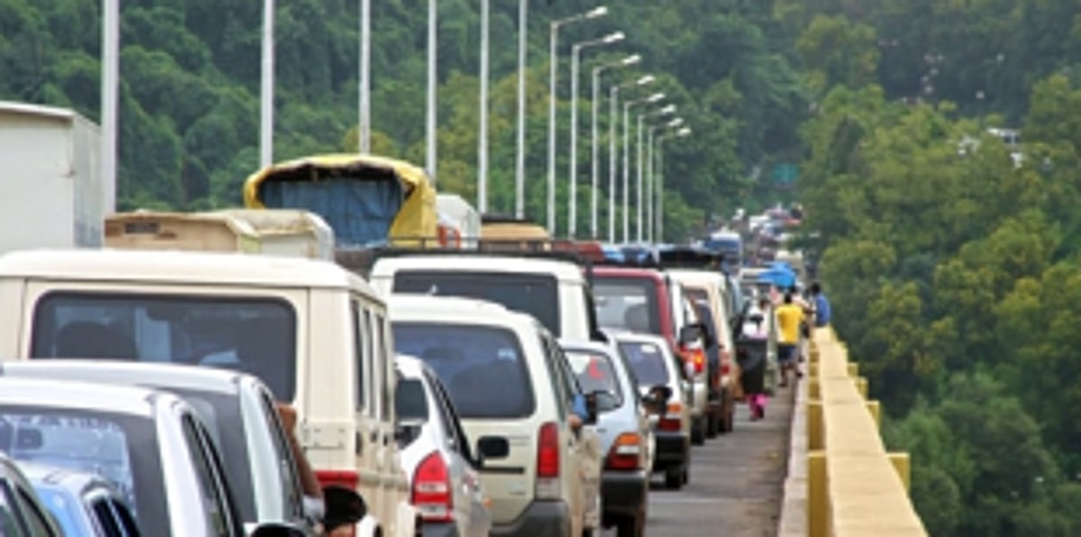 St Cruz locals protest blocking of Merces culvert below Atal Setu