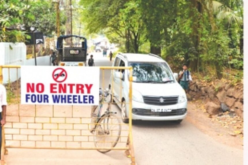 St Cruz market road becomes one-way finally!