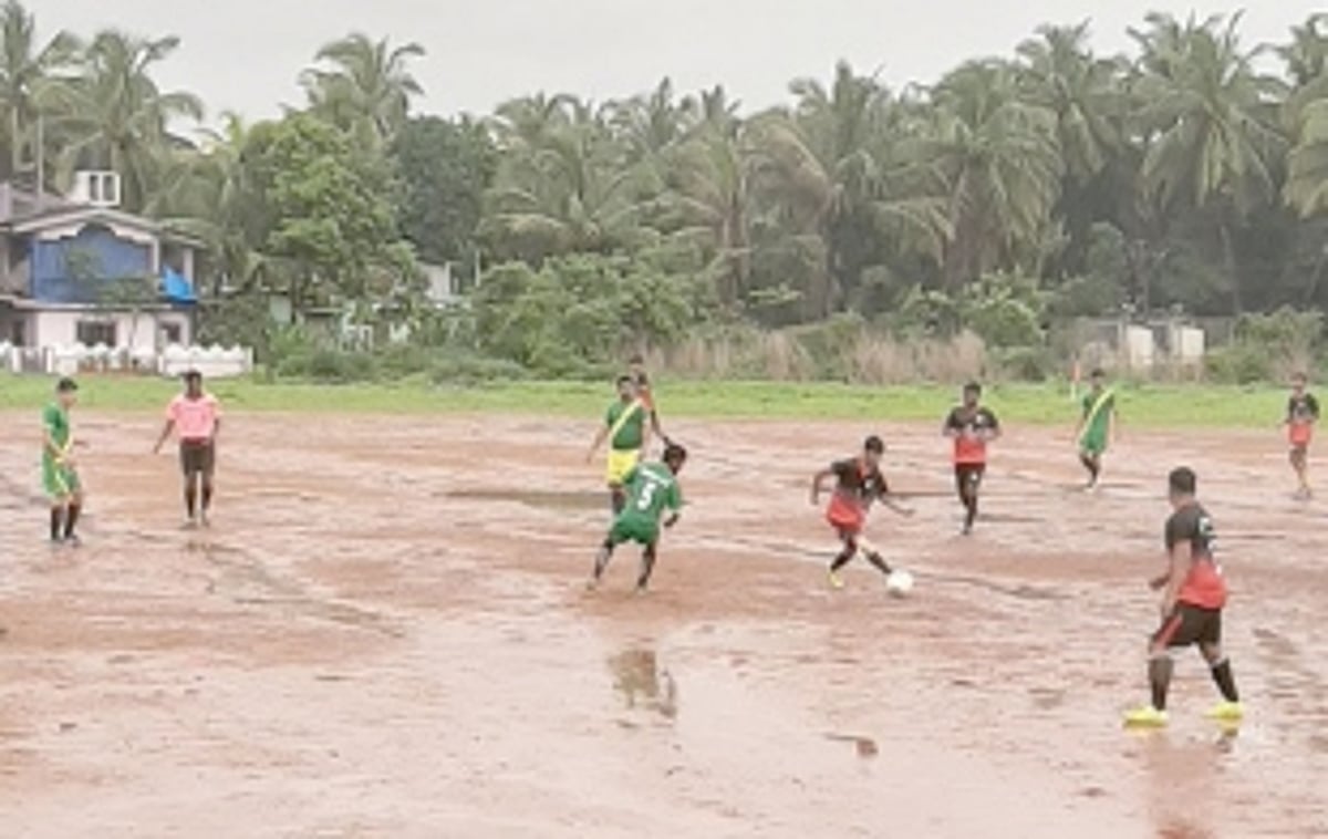 St Sebastian UC edge past Varca SC